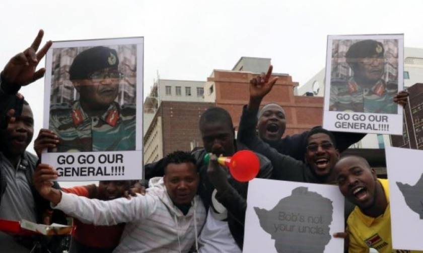 Ζιμπάμπουε: Χιλιάδες άνθρωποι στους δρόμους γιόρτασαν την πτώση του Μουγκάμπε