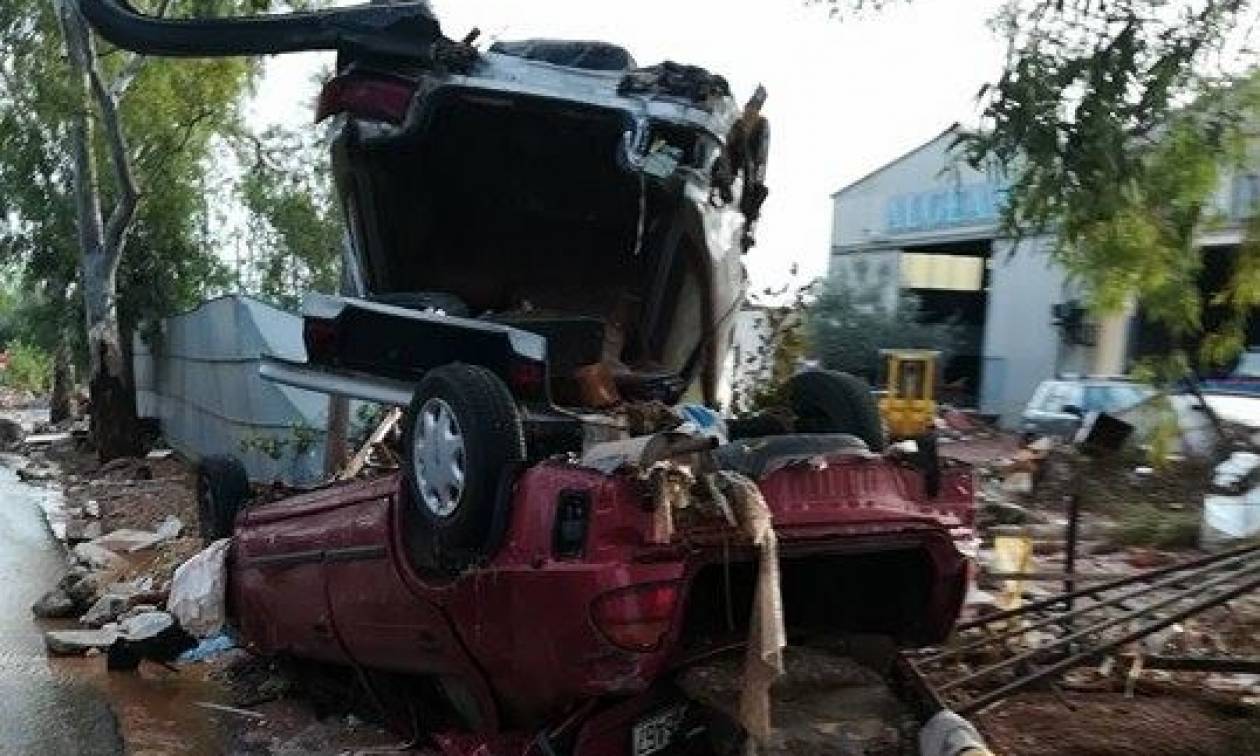 Αποκλειστικές φωτογραφίες του Newsbomb.gr: Εικόνες απόλυτης καταστροφής στη Μάνδρα