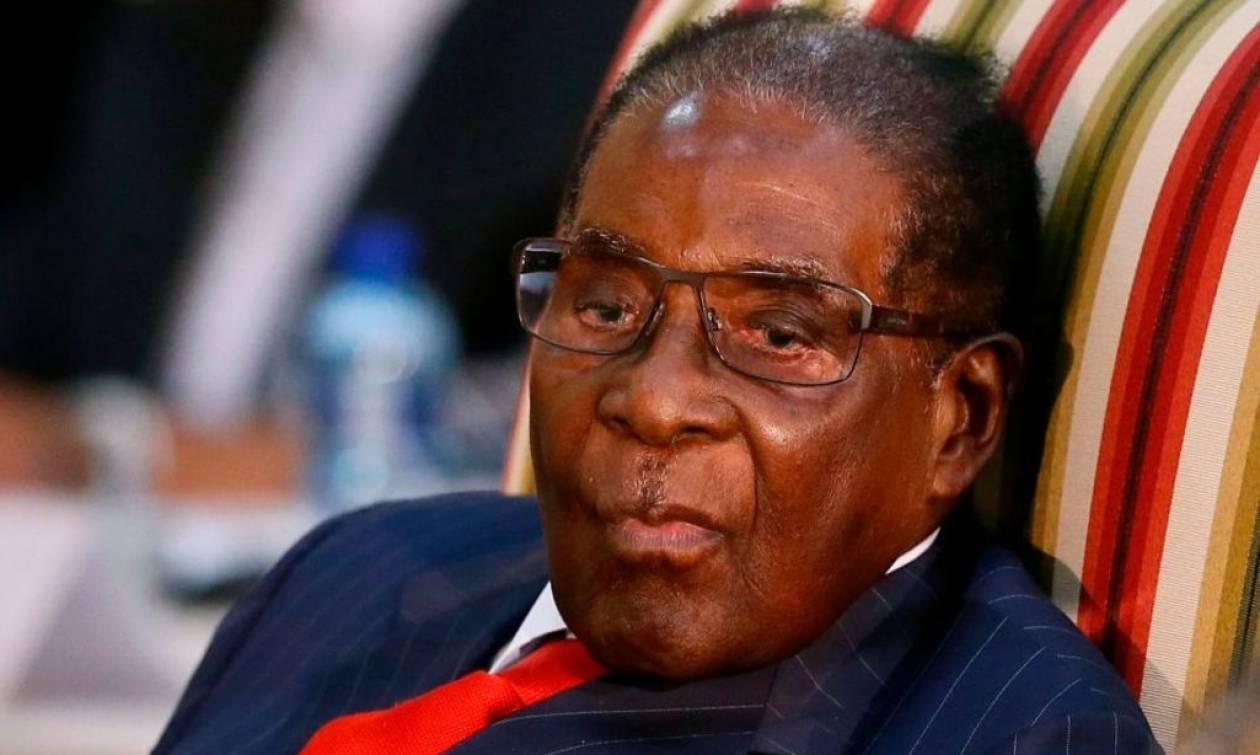 Πολιτικό θρίλερ στη Ζιμπάμπουε: Αφού δεν παραιτείται ο 93χρονος Μουγκάμπε τον καθαιρούν