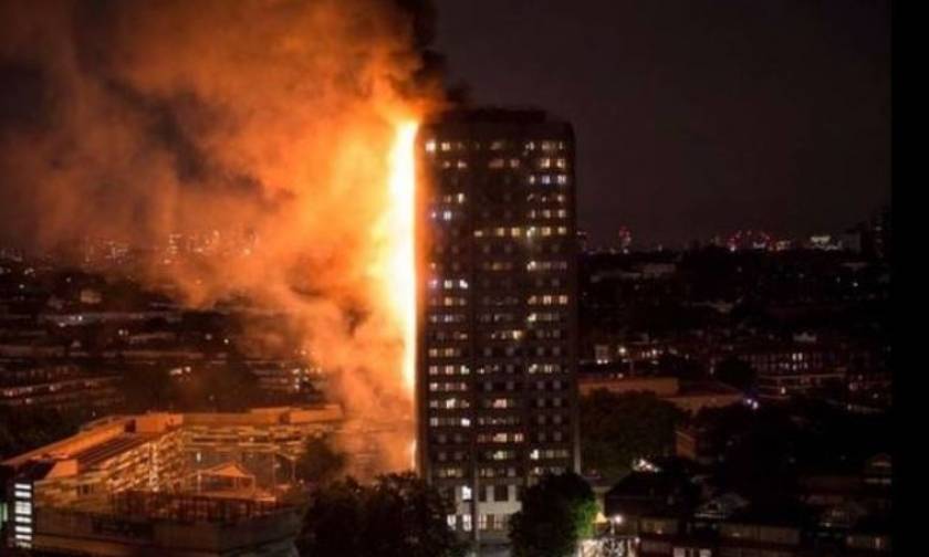 Μεγάλη πυρκαγιά σε συγκρότημα διαμερισμάτων στο Λονδίνο