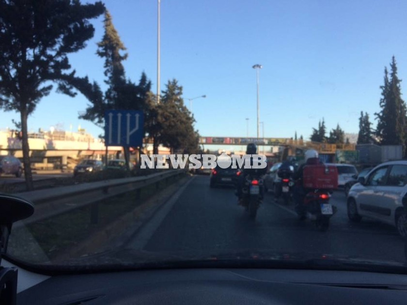 ΕΚΤΑΚΤΟ: Καραμπόλα τριών αυτοκινήτων στην Εθνική Οδό Αθηνών - Λαμίας - Ουρές χιλιομέτρων (pics)