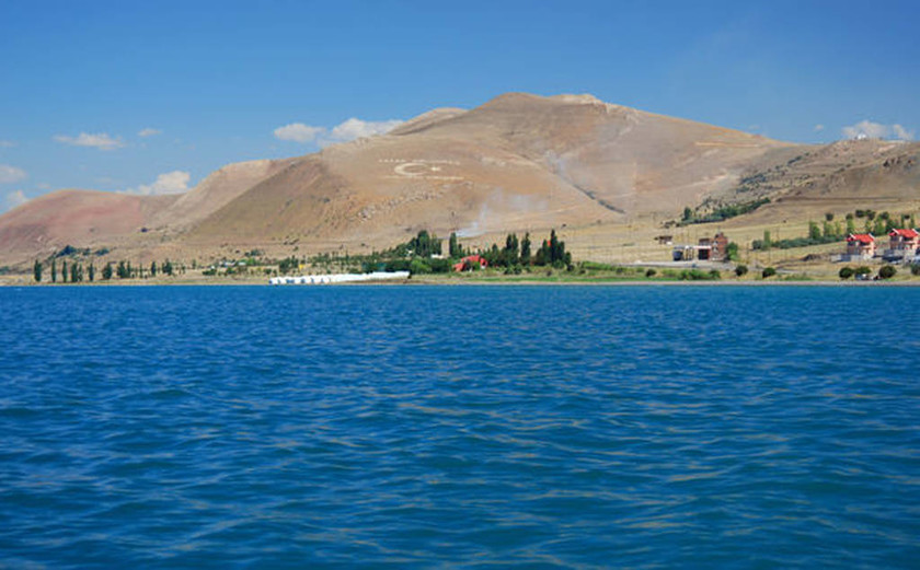 Σπουδαία ανακάλυψη σε λίμνη της Τουρκίας: Βρέθηκε η χαμένη Ατλαντίδα; (pics+vid)
