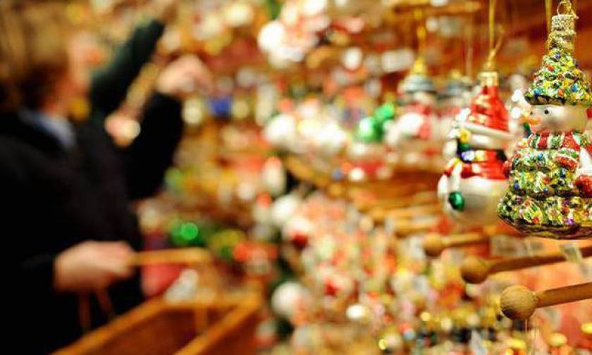 Εορταστικό ωράριο Χριστουγέννων 2017: Πώς θα λειτουργήσουν τα μαγαζιά έως την Πρωτοχρονιά