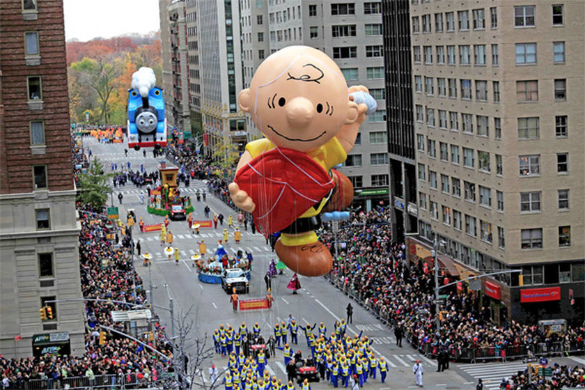 Νέα Υόρκη: Αυτές είναι οι πιο φαντασμαγορικές εικόνες από την παρέλαση της Ημέρας των Ευχαριστιών