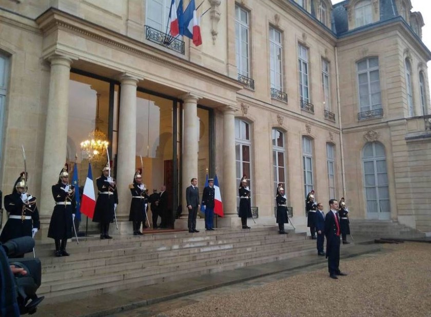 Συνάντηση Τσίπρα-Μακρόν στο Παρίσι (pics)