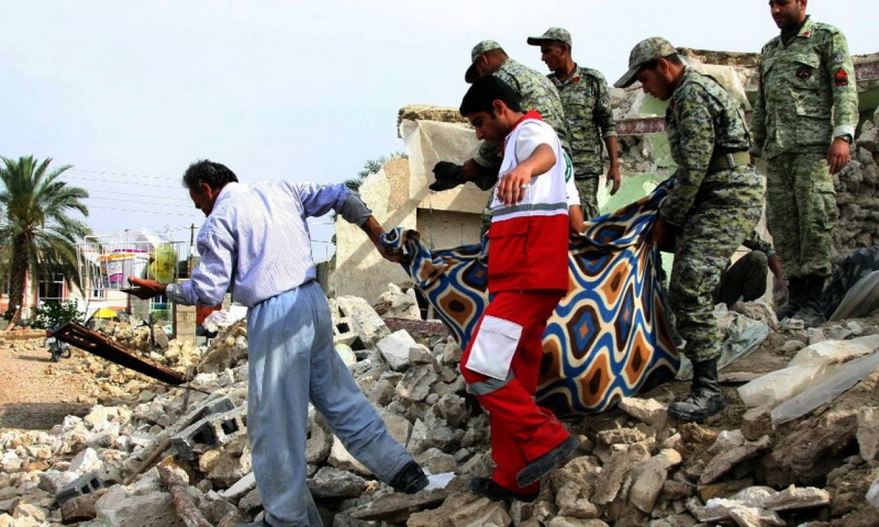 Τραγωδία χωρίς τέλος στο Ιράν: Αυξήθηκε ο αριθμός των νεκρών από το φονικό σεισμό 7,3 Ρίχτερ