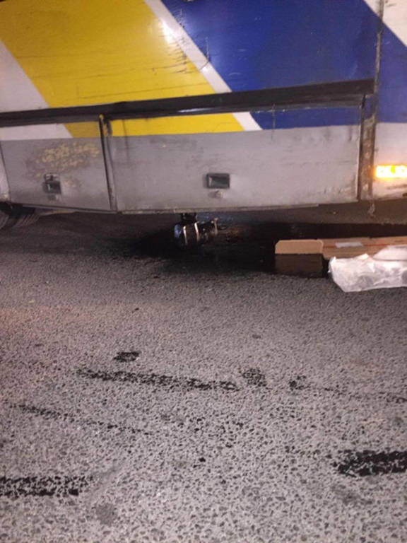 Έκρηξη σε λεωφορείο του ΟΑΣΑ γεμάτο επιβάτες: Εικόνες – ντοκουμέντο