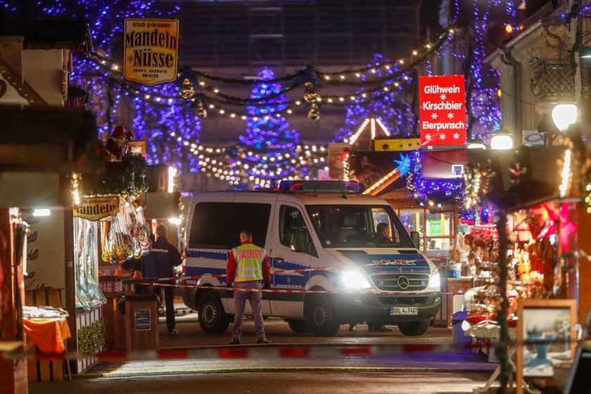 Βόμβα σε χριστουγεννιάτικη αγορά στη Γερμανία: Τι γνωρίζουμε μέχρι στιγμής (Pics+Vid)