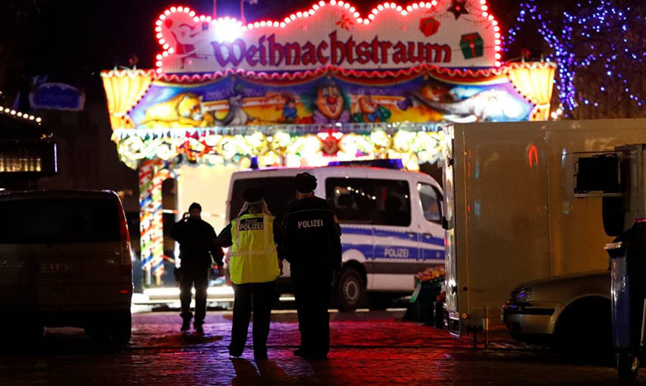 Συναγερμός στη Γερμανία: Βόμβα ή κακόγουστη φάρσα το αντικείμενο στη χριστουγεννιάτικη αγορά;