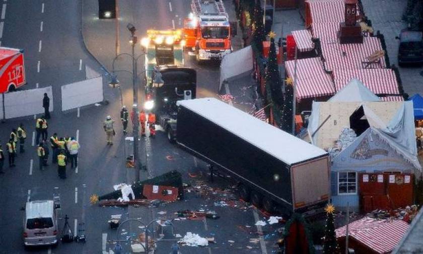 Γερμανία: Συγγενείς θυμάτων της τρομοκρατικής επίθεσης στο Βερολίνο κατηγορούν τη Μέρκελ