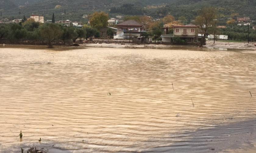 Κακοκαιρία: Πλημμύρες και κατολισθήσεις σε Αγρίνιο και Μεσολόγγι