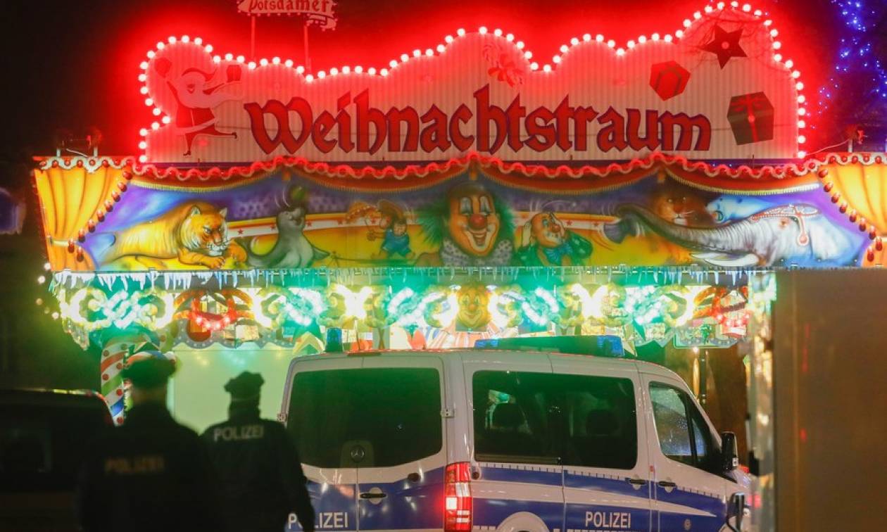 Γερμανία: Ανθρωποκυνηγητό για τη σύλληψη του αποστολέα της «βόμβας» στη χριστουγεννιάτικη αγορά