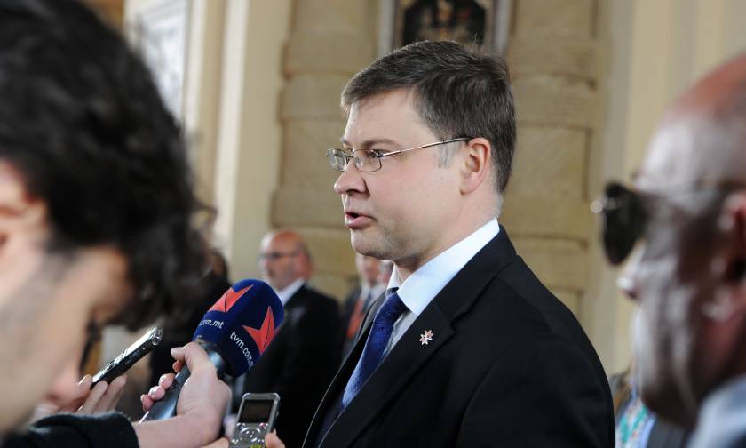 Dombrovskis welcomes staff-level agreement in Greece