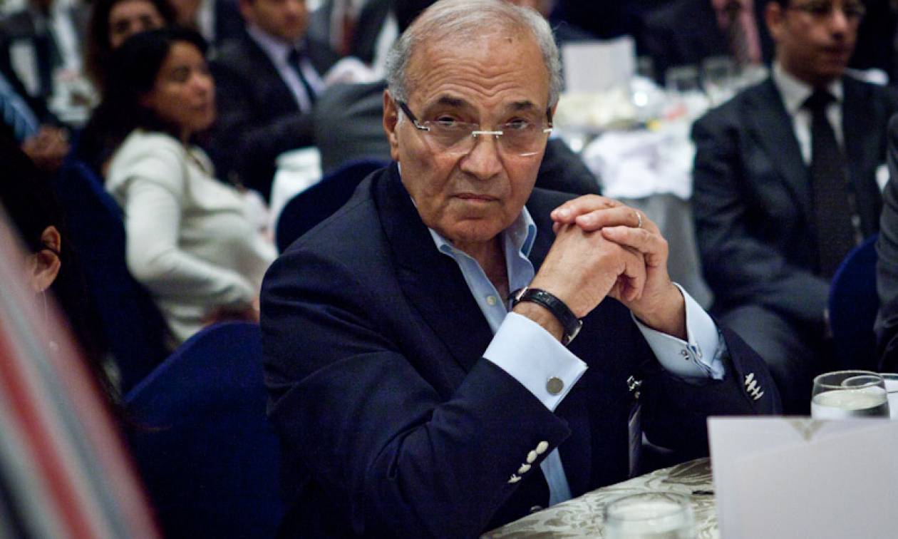 Αίγυπτος: Ο Αχμέντ Σαφίκ συναντήθηκε με τη δικηγόρο του στο ξενοδοχείο του στο Κάιρο
