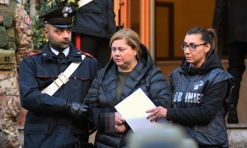 Οι καραμπινιέροι ανοίγουν «πόλεμο» με τη Μαφία στην Ιταλία - Συνελήφθη η "Νονά" της Κόζα Νόστρα