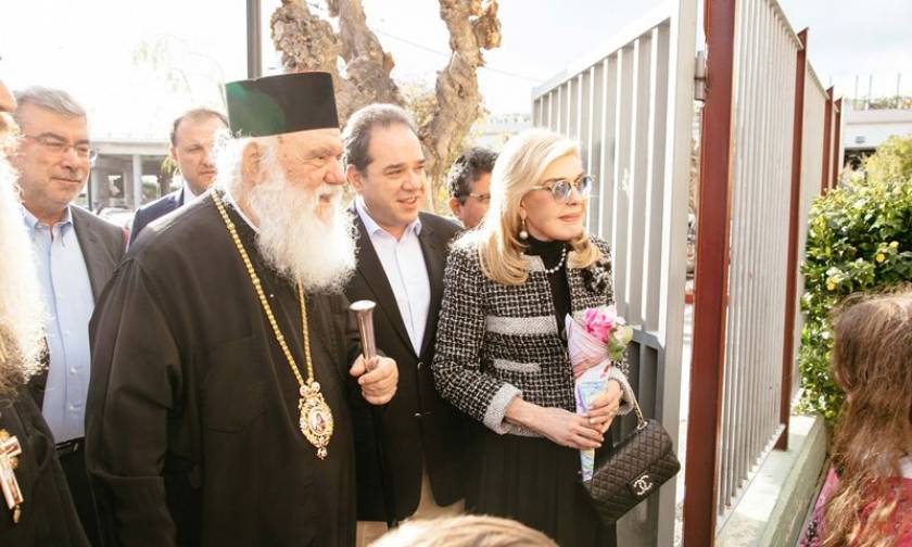 Ο Αρχιεπίσκοπος Ιερώνυμος και η Μαριάννα Βαρδινογιάννη κοντά στα παιδιά του «Δημήτρειου»