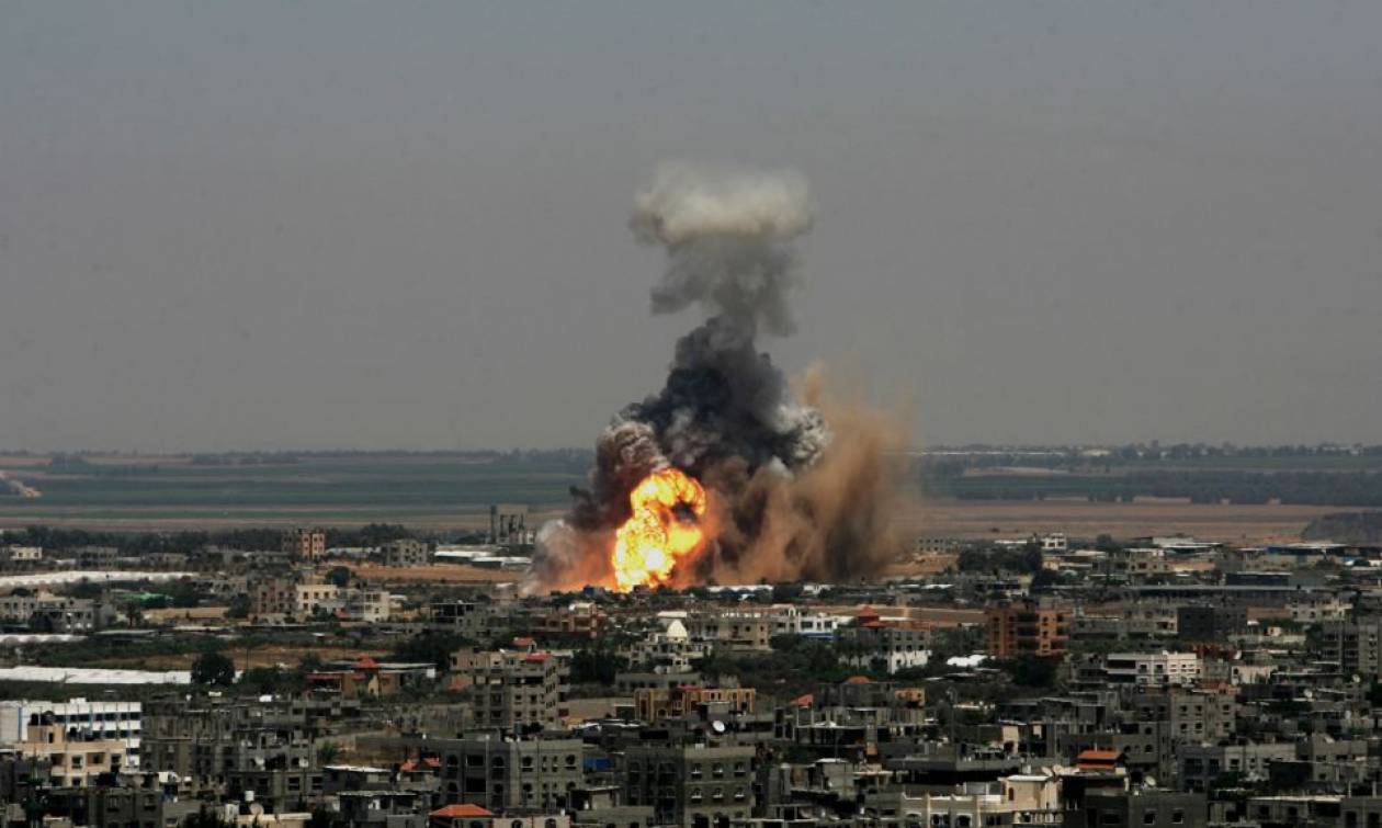 Μυρίζει «μπαρούτι» η Μέση Ανατολή: Το Ισραήλ βομβάρδισε τη Γάζα