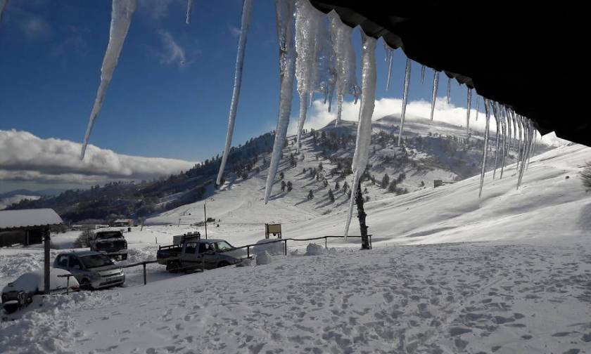 Υπέροχο, λευκό σκηνικό στο χιονοδρομικό κέντρο της Βασιλίτσας (pics)