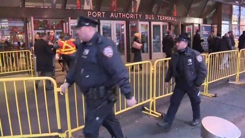 Έκρηξη βόμβας στη «καρδιά» της Νέας Υόρκης - Πληροφορίες για τραυματίες (pics&vids)