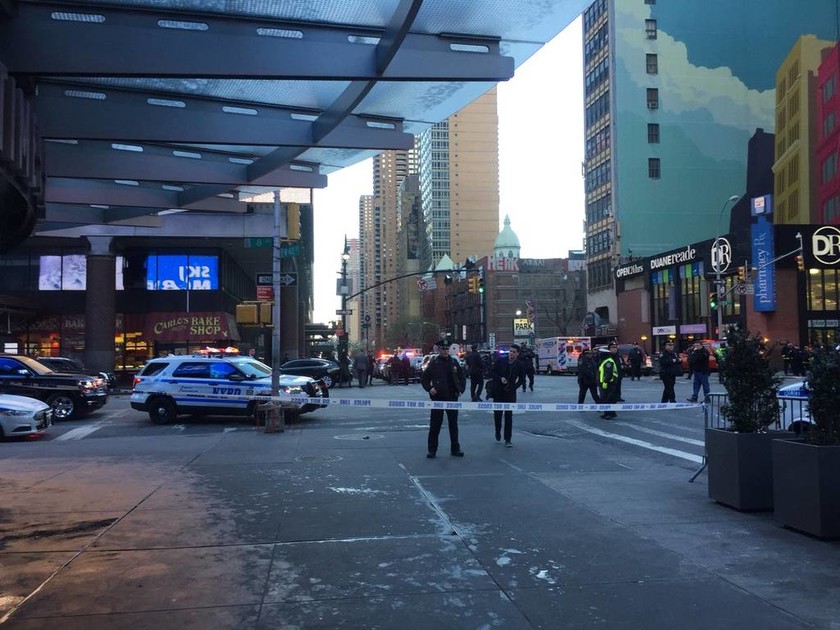 Έκρηξη βόμβας στη «καρδιά» της Νέας Υόρκης - Πληροφορίες για τραυματίες (pics&vids)