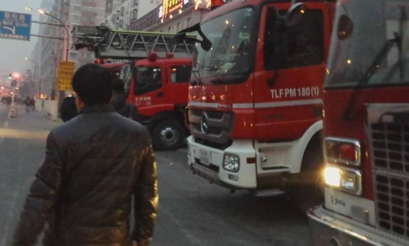 Πυρκαγιά στο Πεκίνο στοίχισε τη ζωή σε πέντε ανθρώπους