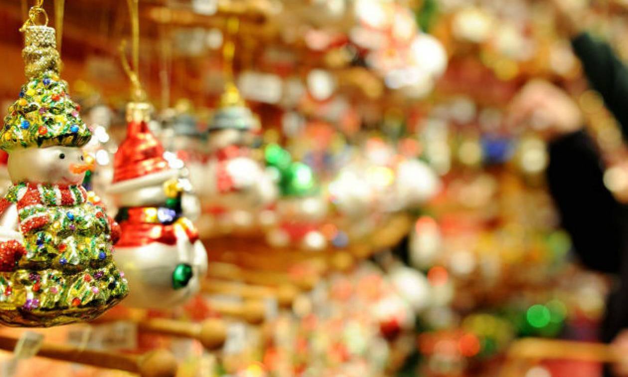 Χριστούγεννα 2017 - Εορταστικό ωράριο καταστημάτων από σήμερα: Ποιες Κυριακές θα είναι ανοιχτά