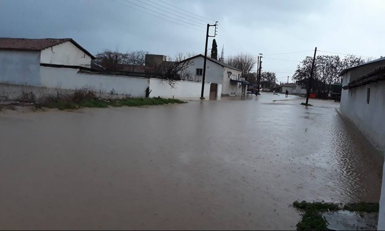 Κακοκαιρία: «Βούλιαξε» η Ροδόπη από τις καταρρακτώδεις βροχές (pics&vids)