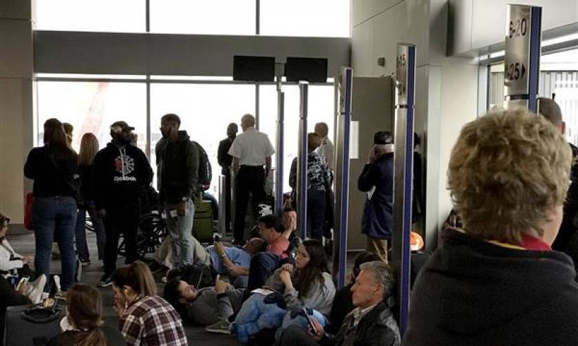 ΗΠΑ: Χάος από το ξαφνικό μπλακ άουτ στο αεροδρόμιο της Ατλάντα (vid)