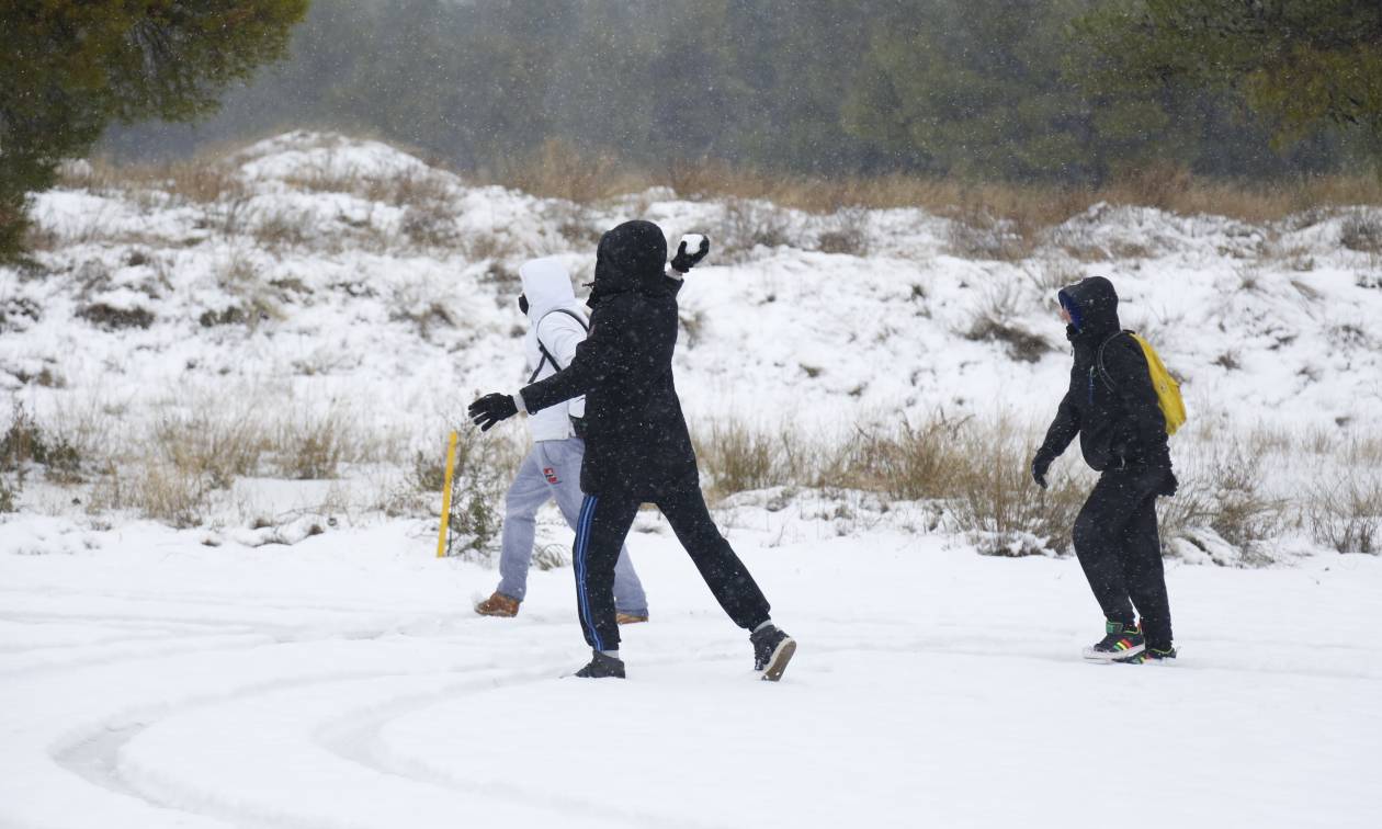 Καιρός: Ανατροπή δεδομένων - Έρχονται χιόνια! - «Λευκά» Χριστούγεννα και στην Αθήνα;