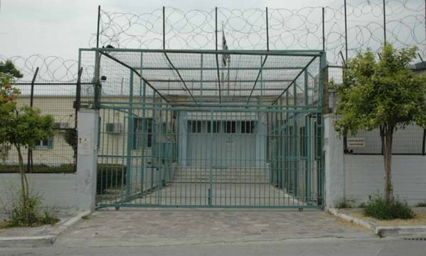 Κρατούμενοι ξυλοκόπησαν σωφρονιστικό υπάλληλο στις φυλακές Βόλου