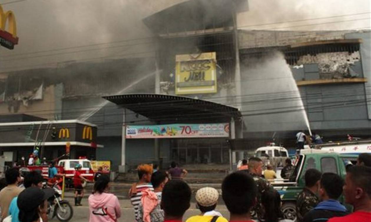 Φιλιππίνες: Φόβοι για 37 νεκρούς από πυρκαγιά σε εμπορικό κέντρο
