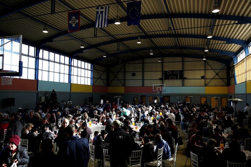 Χριστούγεννα 2017: Τραπέζι αλληλεγγύης του δήμου Αθηναίων για 1.000 άστεγους