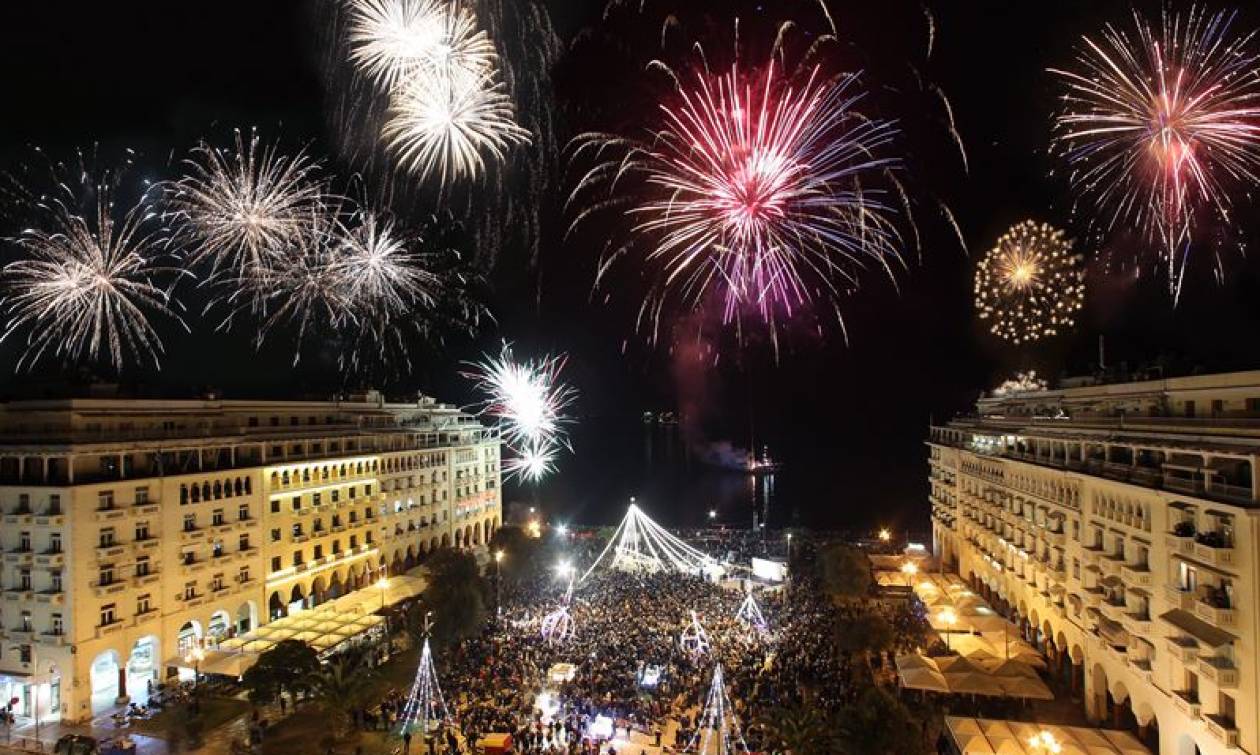 Θεσσαλονίκη: Φαντασμαγορική Πρωτοχρονιά με περισσότερα από 5.000 πυροτεχνήματα