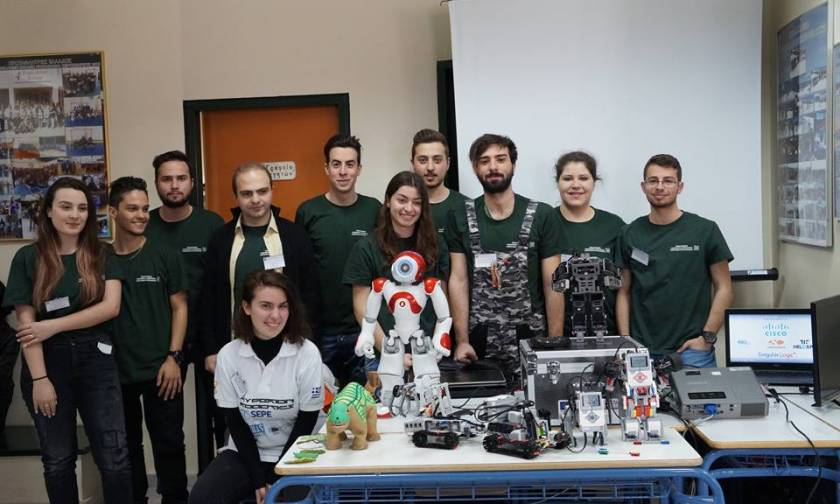 Χριστουγεννιάτικες ρομποτικές εικόνες από φοιτητές του Πανεπιστημίου Δυτικής Μακεδονία (vid)