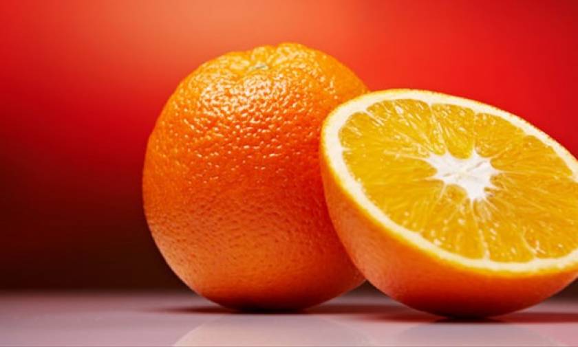 Πορτοκάλι - γίγας για Γκίνες σε περιβόλι των Χανίων