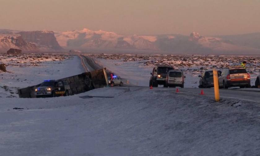 Ισλανδία: Ένας νεκρός και 12 σοβαρά τραυματίες σε φρικτό τροχαίο δυστύχημα (pics)