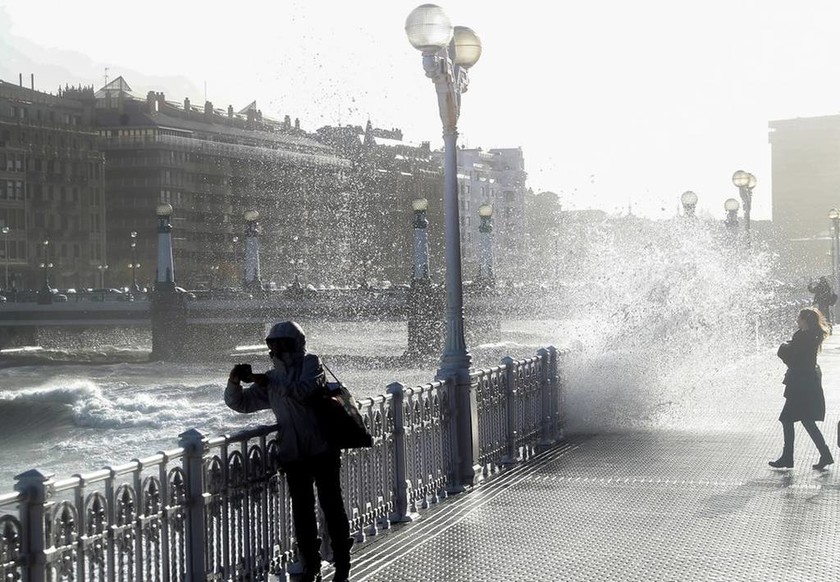 Η φονική καταιγίδα "Bruno" έπληξε την Ισπανία (pics)