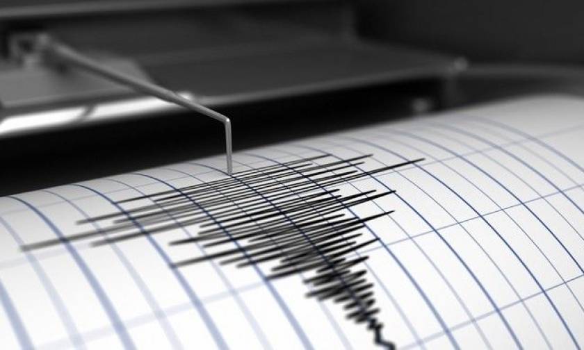 Ισχυρός σεισμός 5,7 Ρίχτερ συγκλόνισε την Ινδονησία
