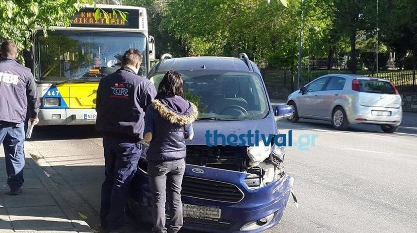 Τροχαίο με λεωφορείο στη Θεσσαλονίκη – Ένας τραυματίας (pic)