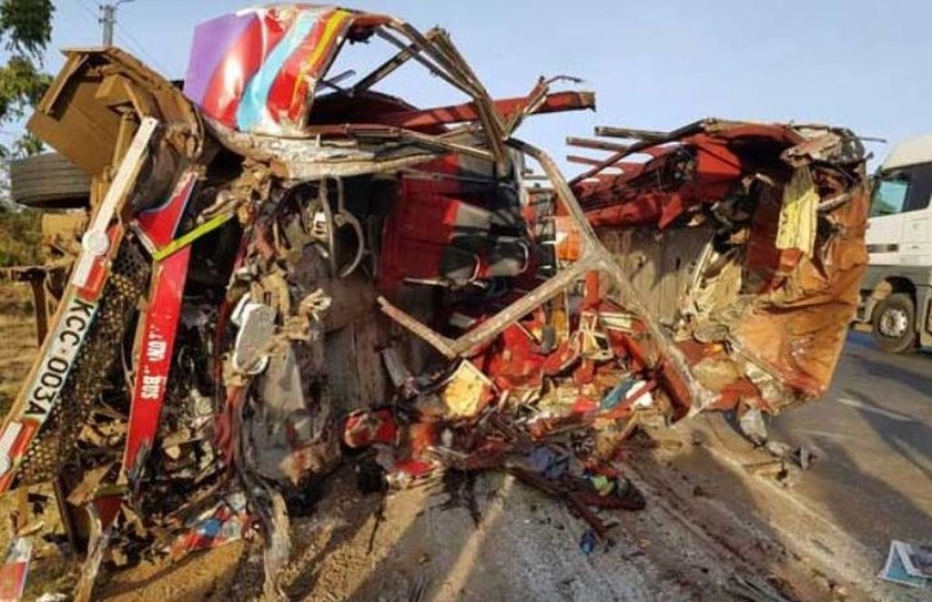 Φρικτό δυστύχημα στην Κένυα: Τριάντα νεκροί σε τροχαίο (ΠΡΟΣΟΧΗ ΣΚΛΗΡΕΣ ΕΙΚΟΝΕΣ)
