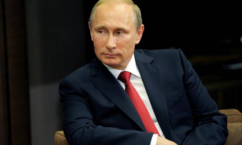Παραμονή Πρωτοχρονιάς: Ο Πούτιν εύχεται στους Ρώσους «αλλαγή προς το καλύτερο» το 2018