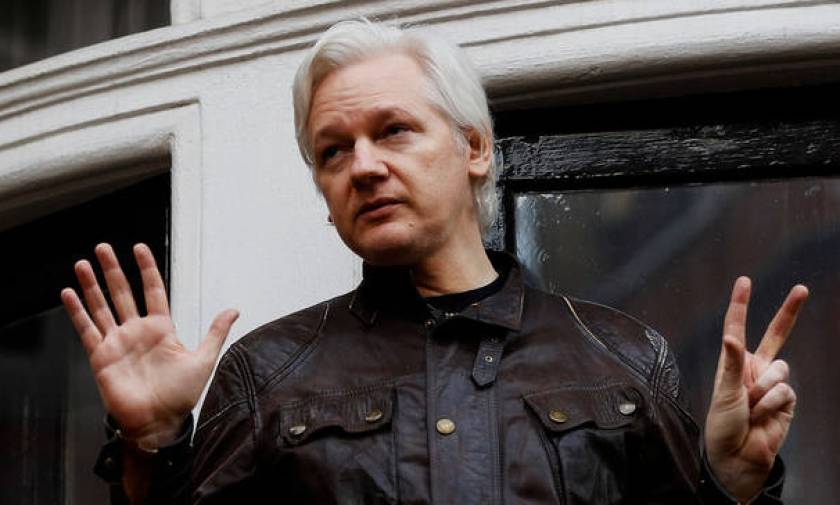 Μυστηριώδες tweet από τον ιδρυτή του WikiLeaks πυροδοτεί φήμες για τη ζωή του
