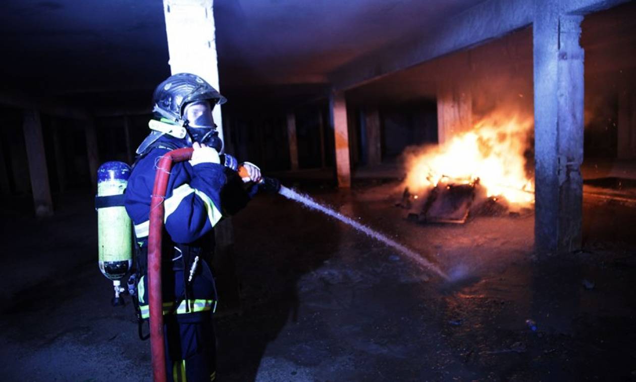 Καματερό: Φωτιά σε υπόγειο πάρκινγκ