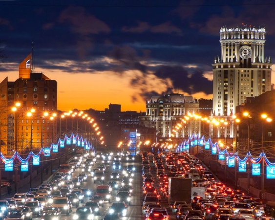 night traffic jams in Moscow