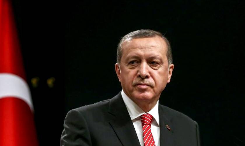 Ερντογάν: Θα συνεχιστούν οι μαζικές συλλήψεις για το πραξικόπημα