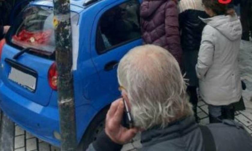 Απίστευτο τροχαίο στην Πάτρα: Μάνα άφησε τα παιδιά στο αμάξι και πήγε για ψώνια