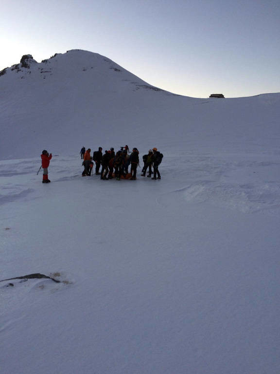 Καρέ καρέ η επιχείρηση διάσωσης της 35χρονης ορειβάτισσας στον Όλυμπο (pics&vid)