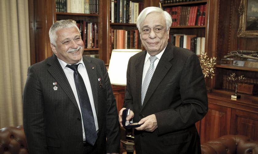 Συγχαρητήρια Παυλόπουλου στον Έλληνα ομογενή κοσμοναύτη Θεόδωρο Γιουρτσιχίν - Γραμματικόπουλο