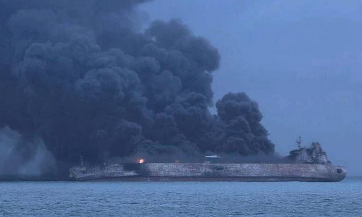 Κίνα: Μεγάλη πετρελαιοκηλίδα στην Ανατολική Σινική Θάλασσα από το δεξαμενόπλοιο που βυθίστηκε