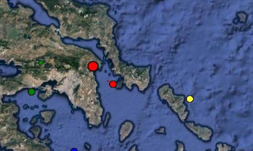 Σεισμός Αθήνα: Πετάχτηκαν από τα σπίτια τους οι κάτοικοι της πρωτεύουσας